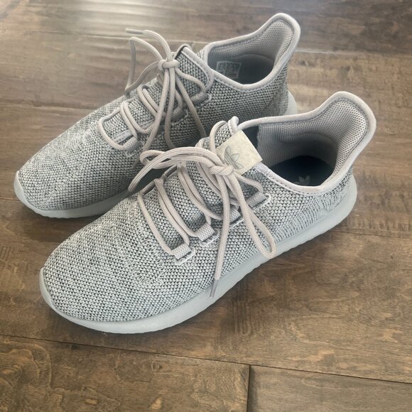 Adidas Tubular Shadow Gray Casual Sneaker SIZE 8 MENS/ SIZE 10 WOMENS - Picture 2 of 6